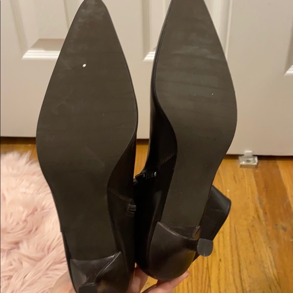 Stuart Weitzman kitten heel pointed toe booties - Picture 2 of 3